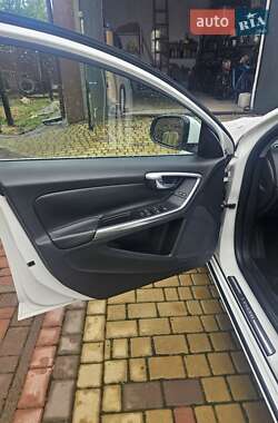 Седан Volvo S60 2014 в 