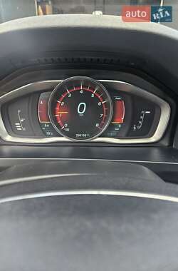 Седан Volvo S60 2014 в 