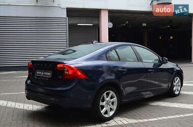 Седан Volvo S60 2014 в 