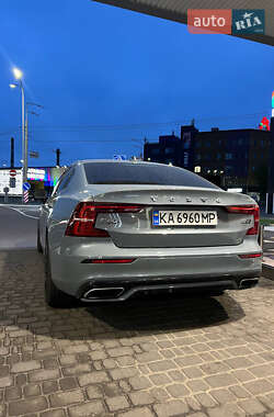 Седан Volvo S60 2021 в 