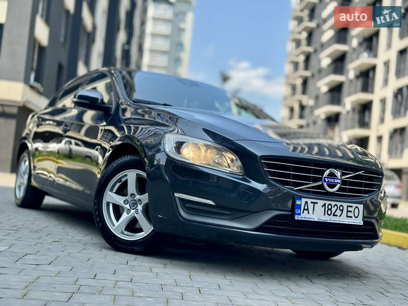 Седан Volvo S60 2014 в Ивано-Франковске