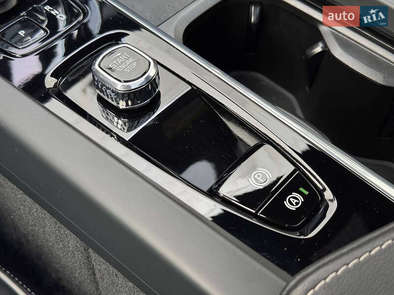 Седан Volvo S60 2023 в Киеве