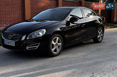 Седан Volvo S60 2011 в 