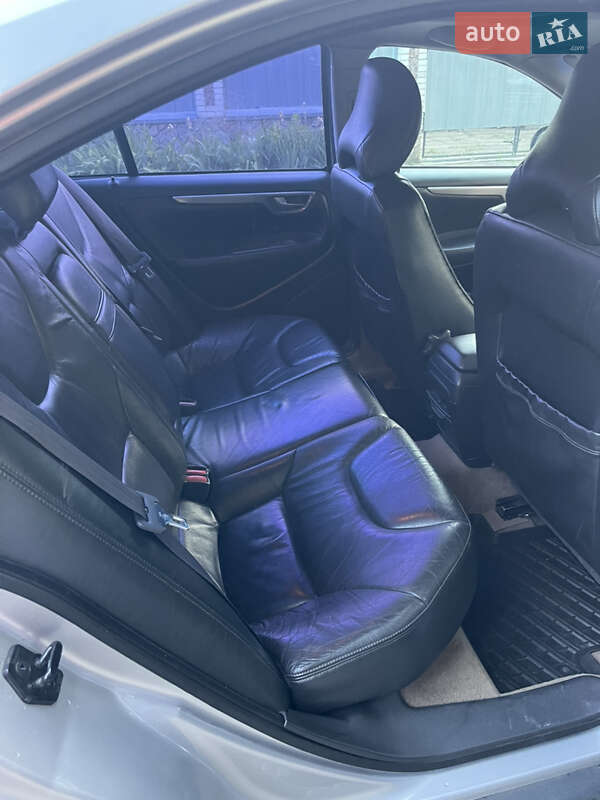 Седан Volvo S60 2002 в Переяславі