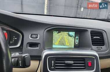 Седан Volvo S60 2015 в 