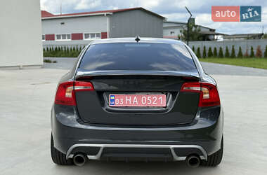 Седан Volvo S60 2015 в 