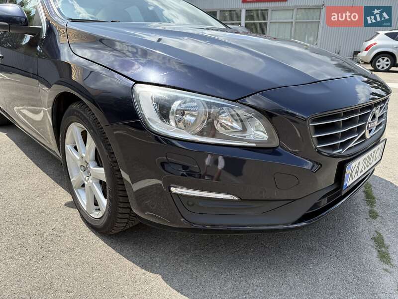 Седан Volvo S60 2015 в Києві