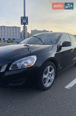 Седан Volvo S60 2012 в Києві