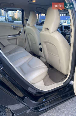 Седан Volvo S60 2012 в 