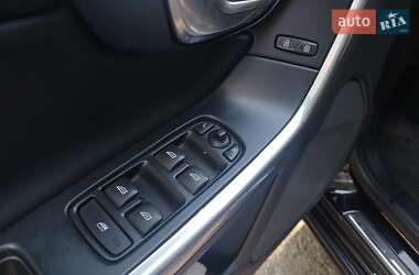 Седан Volvo S60 2015 в 