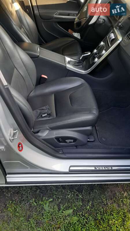 Седан Volvo S60 2015 в Полтаве
