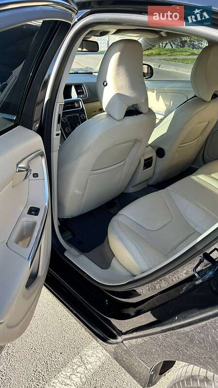 Седан Volvo S60 2012 в Борисполі