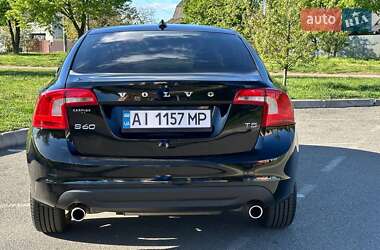 Седан Volvo S60 2012 в 