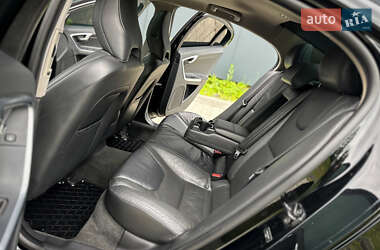 Седан Volvo S60 2013 в 