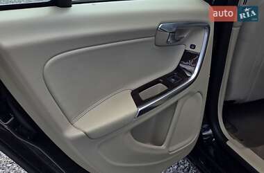 Седан Volvo S60 2012 в 