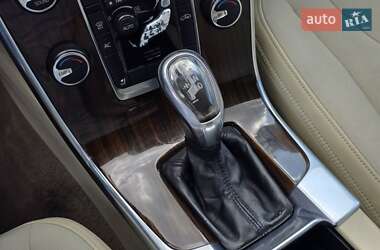 Седан Volvo S60 2012 в 