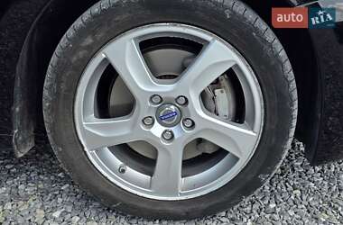 Седан Volvo S60 2012 в 