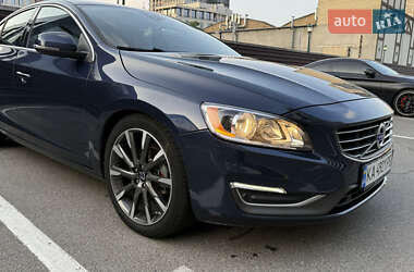 Седан Volvo S60 2014 в Киеве