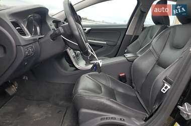Седан Volvo S60 2017 в 