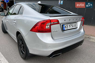Седан Volvo S60 2015 в 