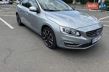 Седан Volvo S60 2017 в 