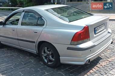 Седан Volvo S60 2000 в 