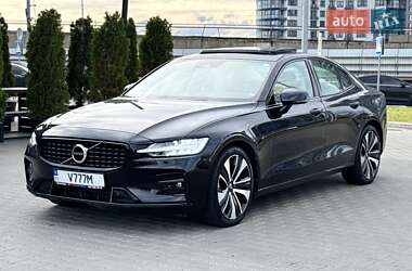 Седан Volvo S60 2021 в 
