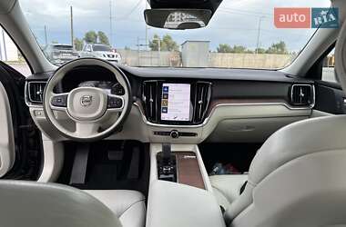 Седан Volvo S60 2021 в 