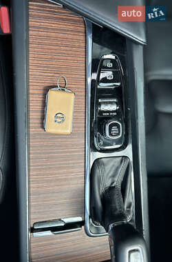 Седан Volvo S60 2021 в 