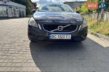 Седан Volvo S60 2012 в 