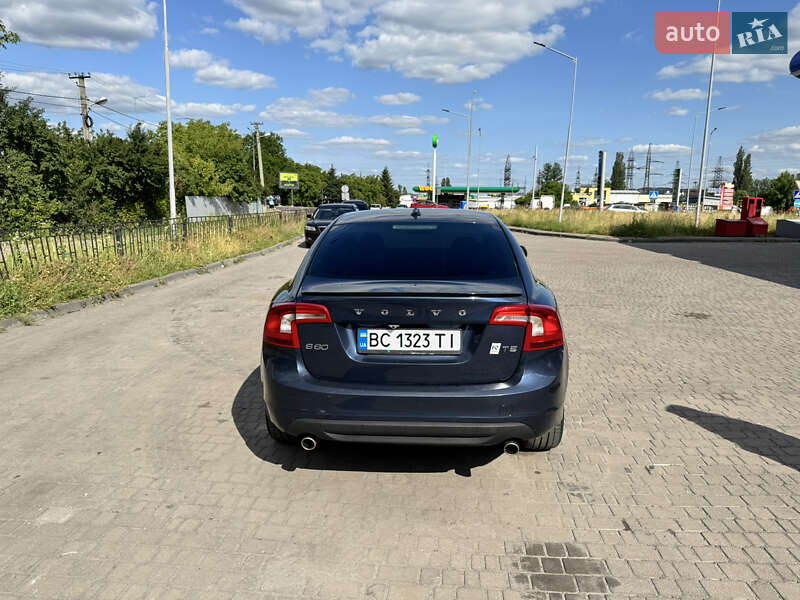 Седан Volvo S60 2012 в Львове