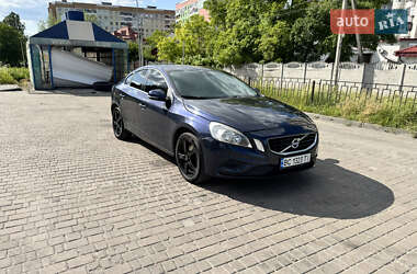 Седан Volvo S60 2012 в 