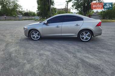 Седан Volvo S60 2016 в 