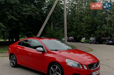 Седан Volvo S60 2012 в 