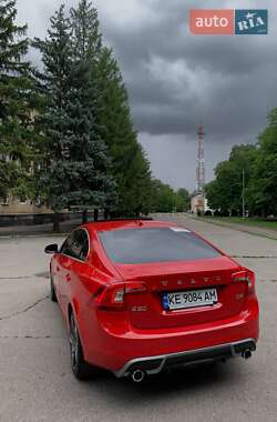 Седан Volvo S60 2012 в 