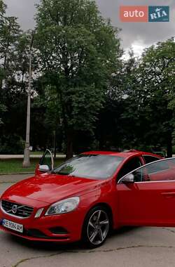 Седан Volvo S60 2012 в 