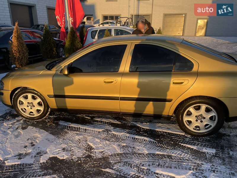 Седан Volvo S60 2001 в Киеве