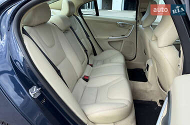 Седан Volvo S60 2014 в 