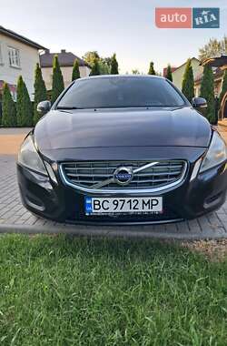 Седан Volvo S60 2012 в Львове