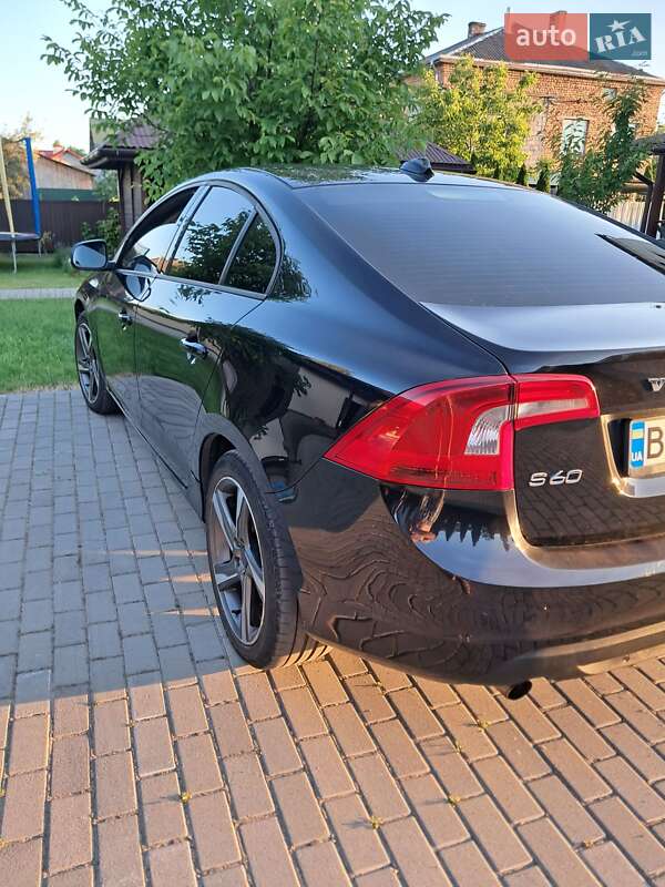 Седан Volvo S60 2012 в Львове