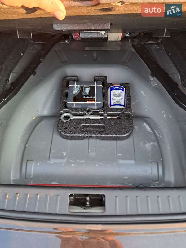 Седан Volvo S60 2012 в Львове