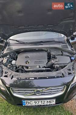 Седан Volvo S60 2012 в 