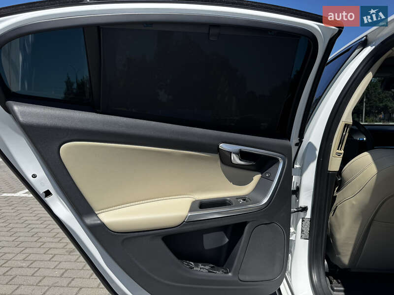 Седан Volvo S60 2016 в Коломиї