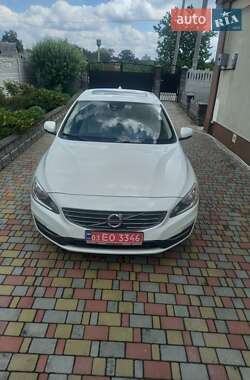 Седан Volvo S60 2015 в 