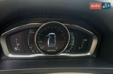 Седан Volvo S60 2015 в 