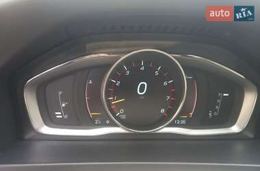 Седан Volvo S60 2015 в 