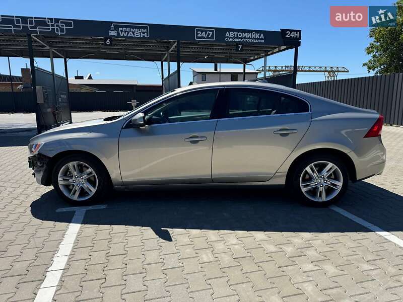 Седан Volvo S60 2013 в Луцке