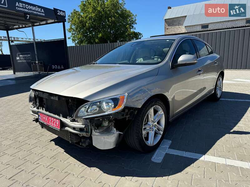 Седан Volvo S60 2013 в Луцке