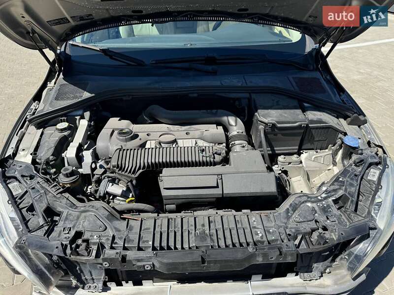 Седан Volvo S60 2013 в Луцке