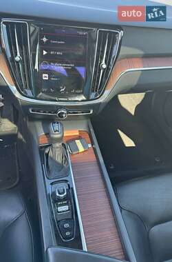 Седан Volvo S60 2021 в 